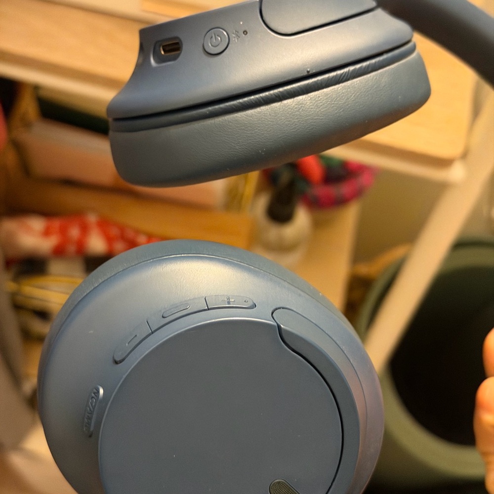 sony bluetooth head phones wh-ch720n